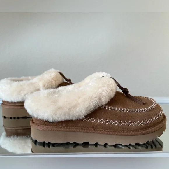 UGG Tasman Alpine Suede Fur Collar Leather Knot Slipper Clogs - Size 9 - Picture 4 of 14